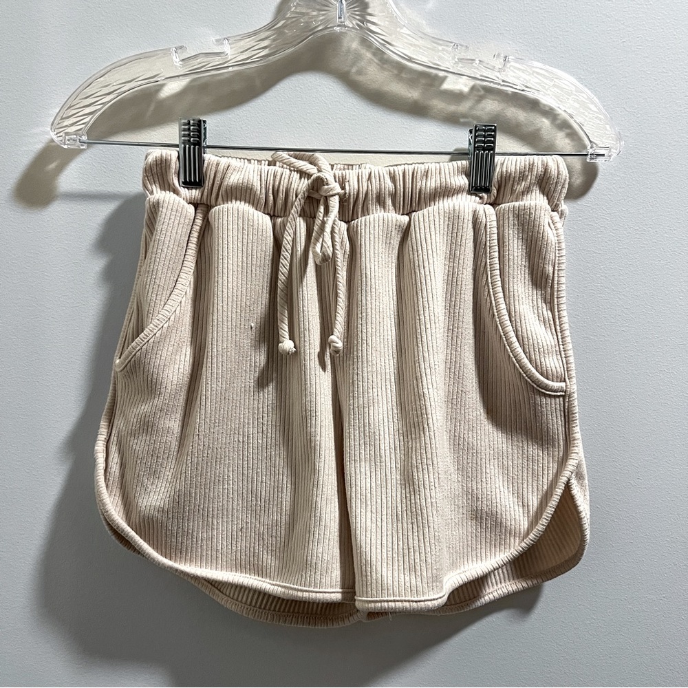 VICI Ribbed Lounge Shorts with Elastic/Tie Waist, Cream, Size Small
